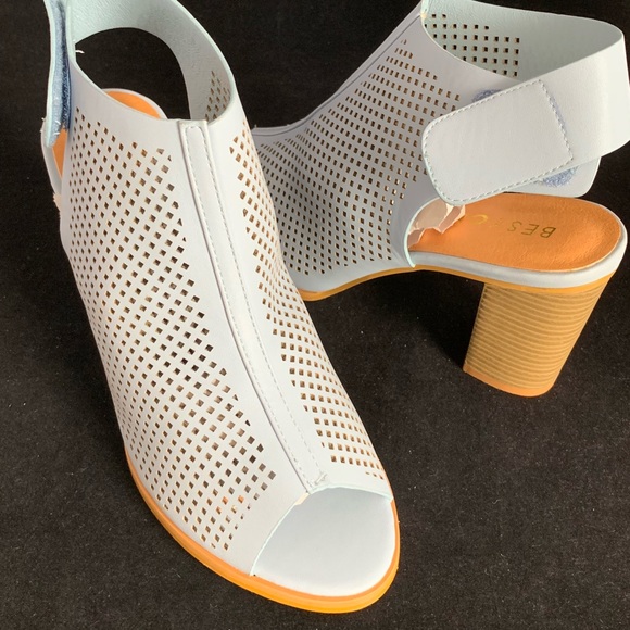 Beston NEW baby blue laser cut mule style sandals - Picture 6 of 6